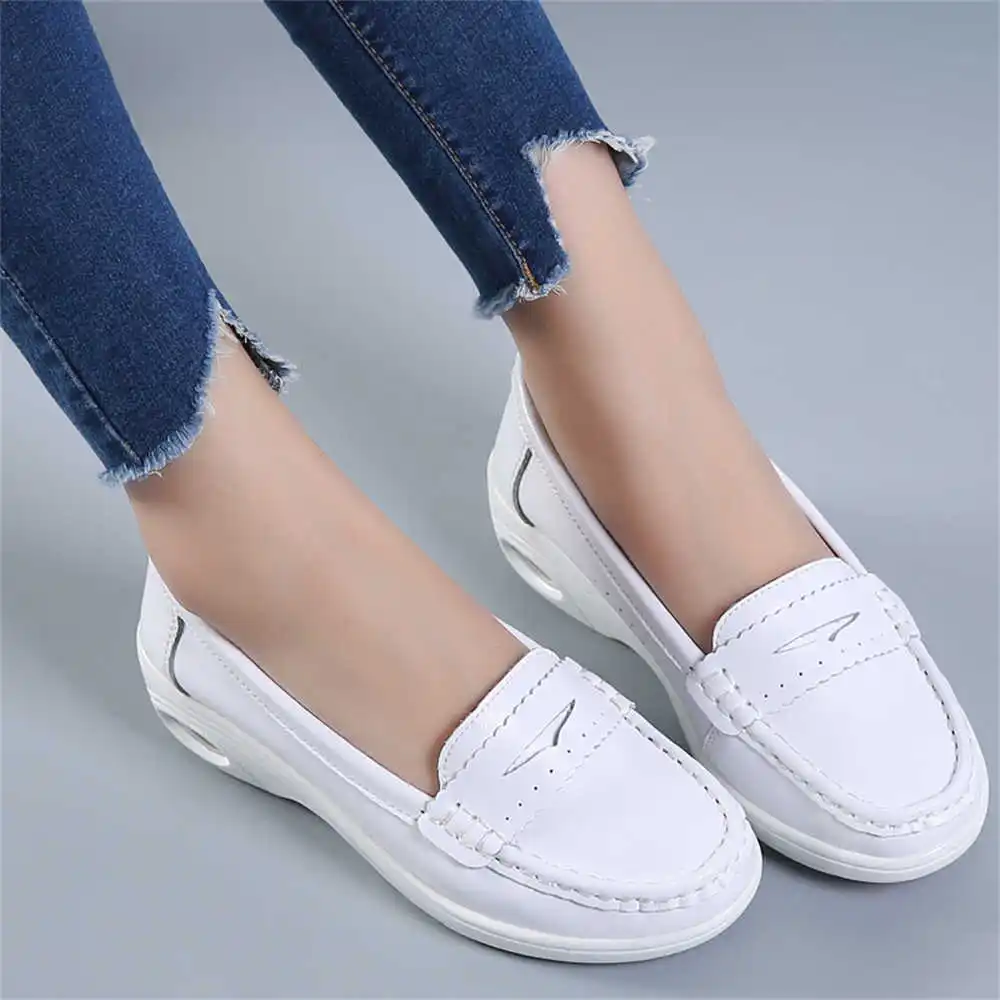 Formal Men Daily Wear Slippers - سميكة وحيد الانزلاق على المدربين الأبيض