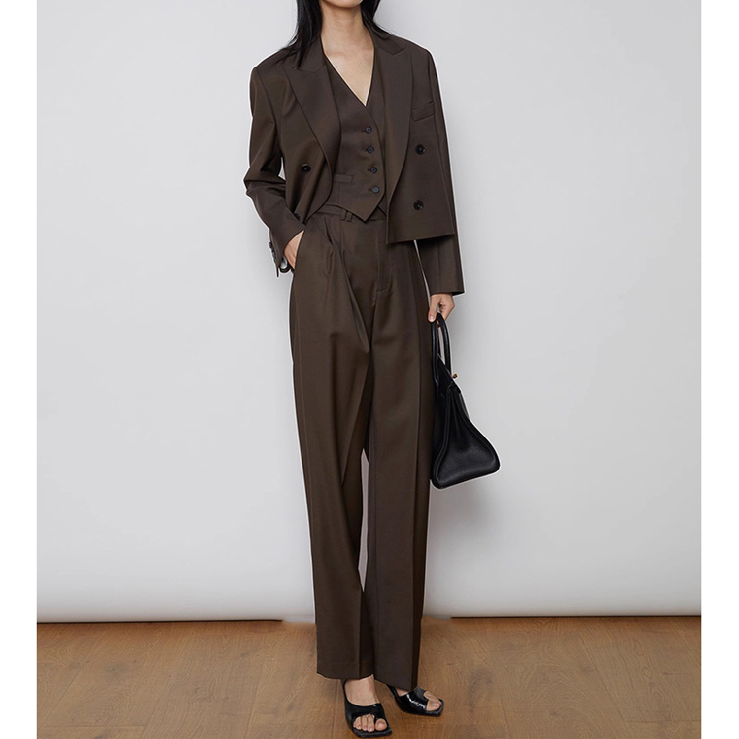 Double Breasted Blazer - بدلة نسائية من Allingentle مكونة من