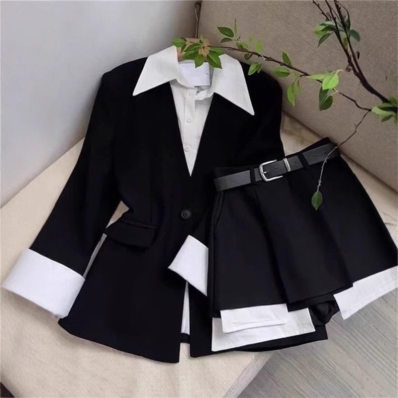 Double Breasted Blazer - طقم تنورة نسائي من قطعتين، سترة