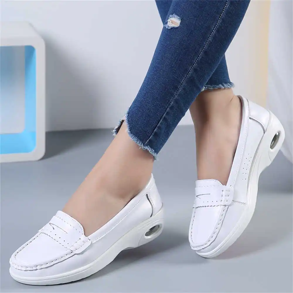 سميكة وحيد الانزلاق على المدرب - مراجعة Formal Men Daily Wear Slippers وسعره