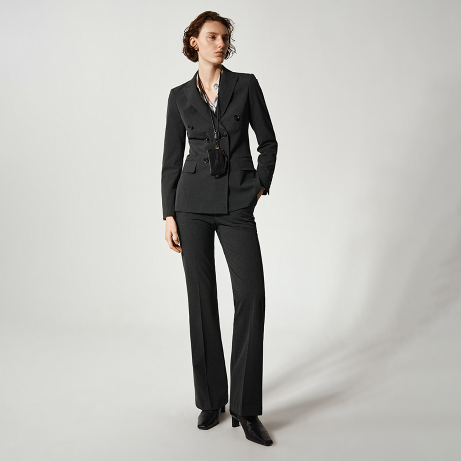 Allingentle النساء Pantsuit 2  - مراجعة Double Breasted Blazer وسعره