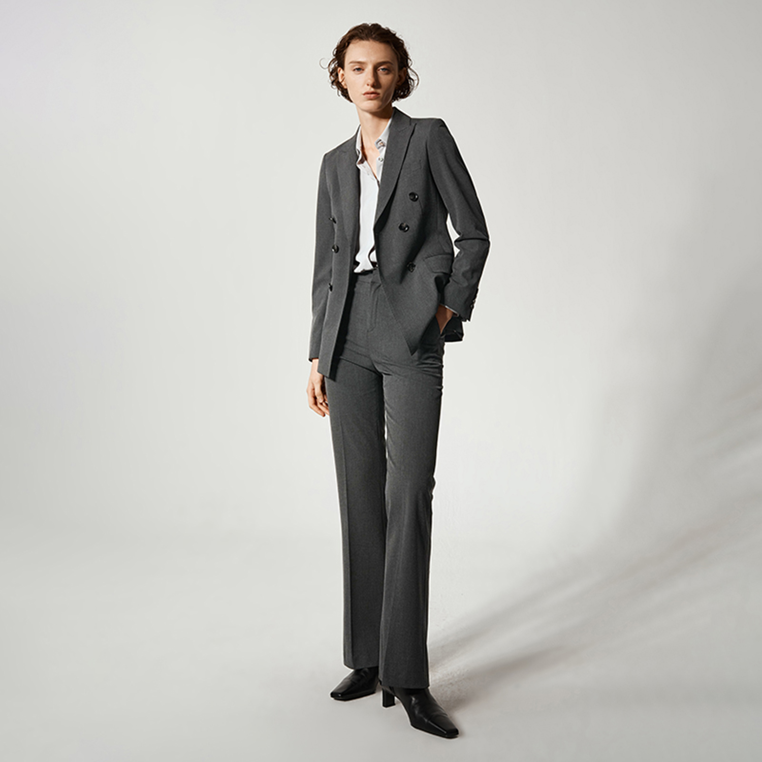 Allingentle النساء Pantsuit 2  - مراجعة Double Breasted Blazer وسعره