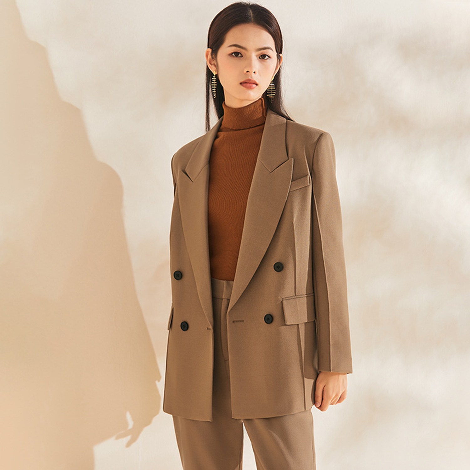 بدلة نسائية أنيقة من Allingent - مراجعة Double Breasted Blazer وسعره