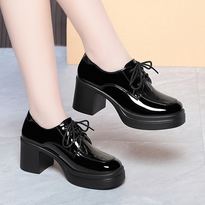 أحذية أكسفورد نسائية أنيقة ومر - مراجعة Patent Leather Oxford وسعره