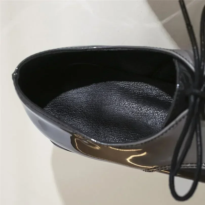 المرأة البريطانية أوكسفورد الت - مراجعة Patent Leather Oxford وسعره